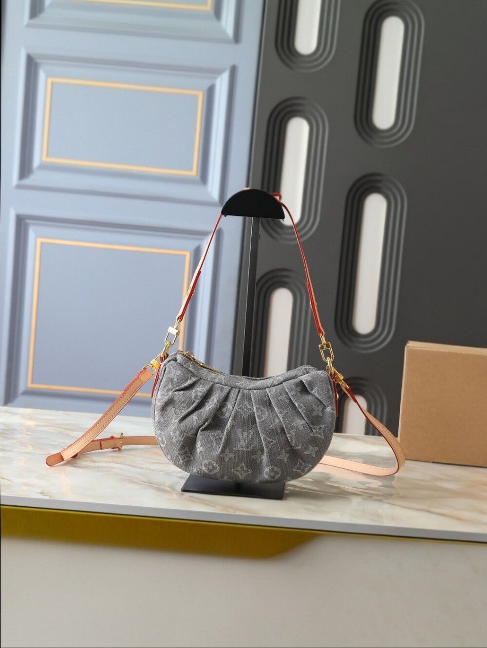 Gray Pochette Cloth Purse